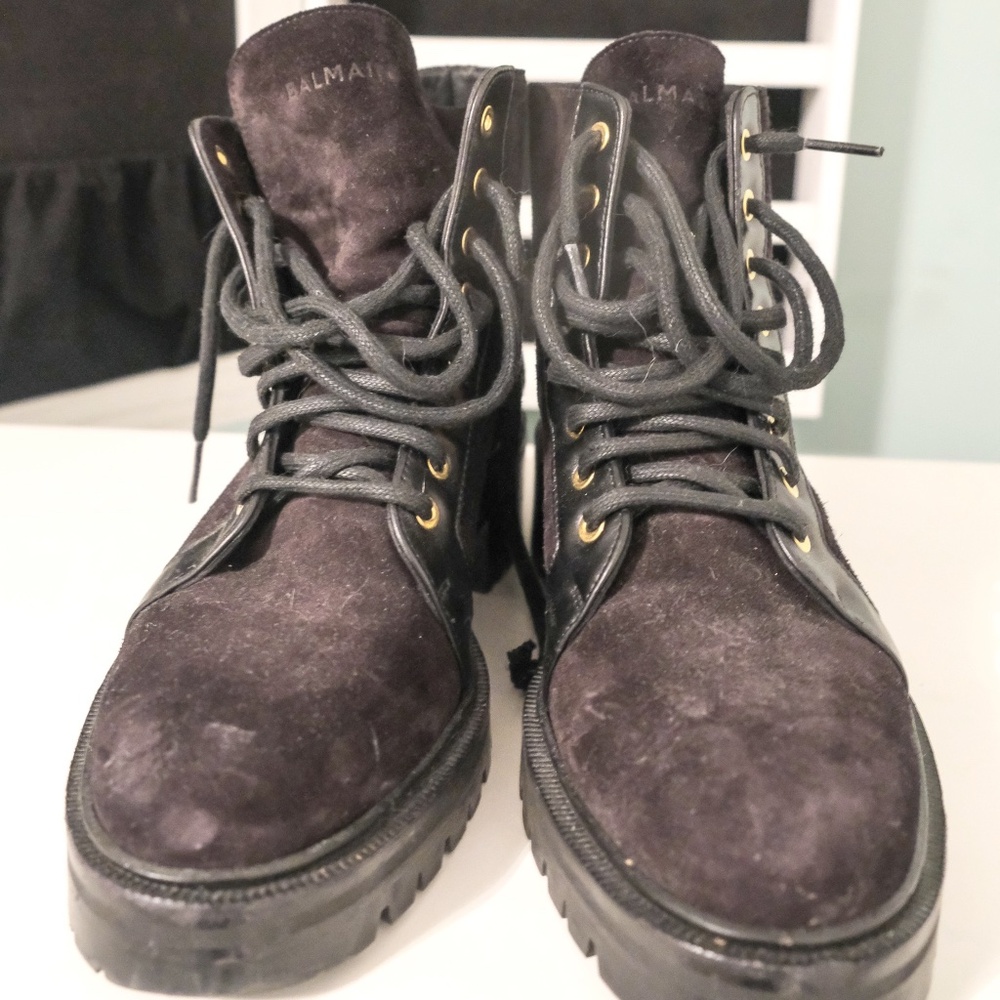 Balmain Black logo suede boots